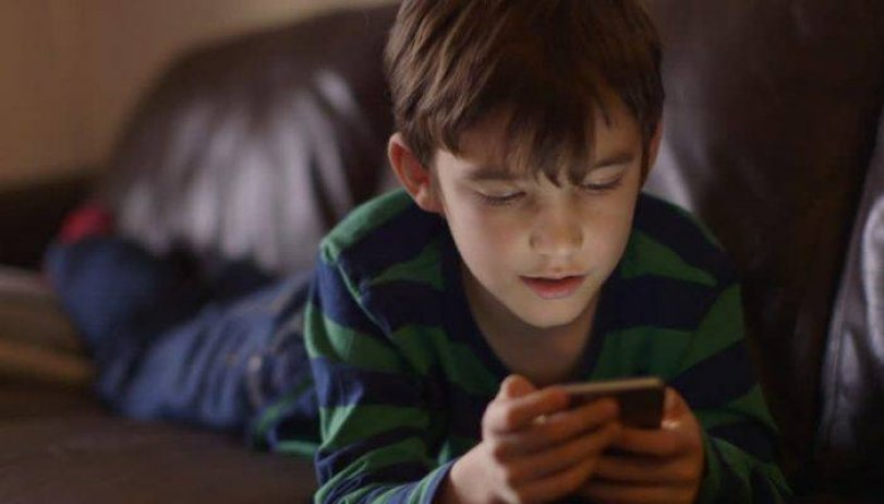Bəzi uşaqlar üçün yalan xəbərlər yaymaq həyəcanverici fəaliyyətdir – Rəy
