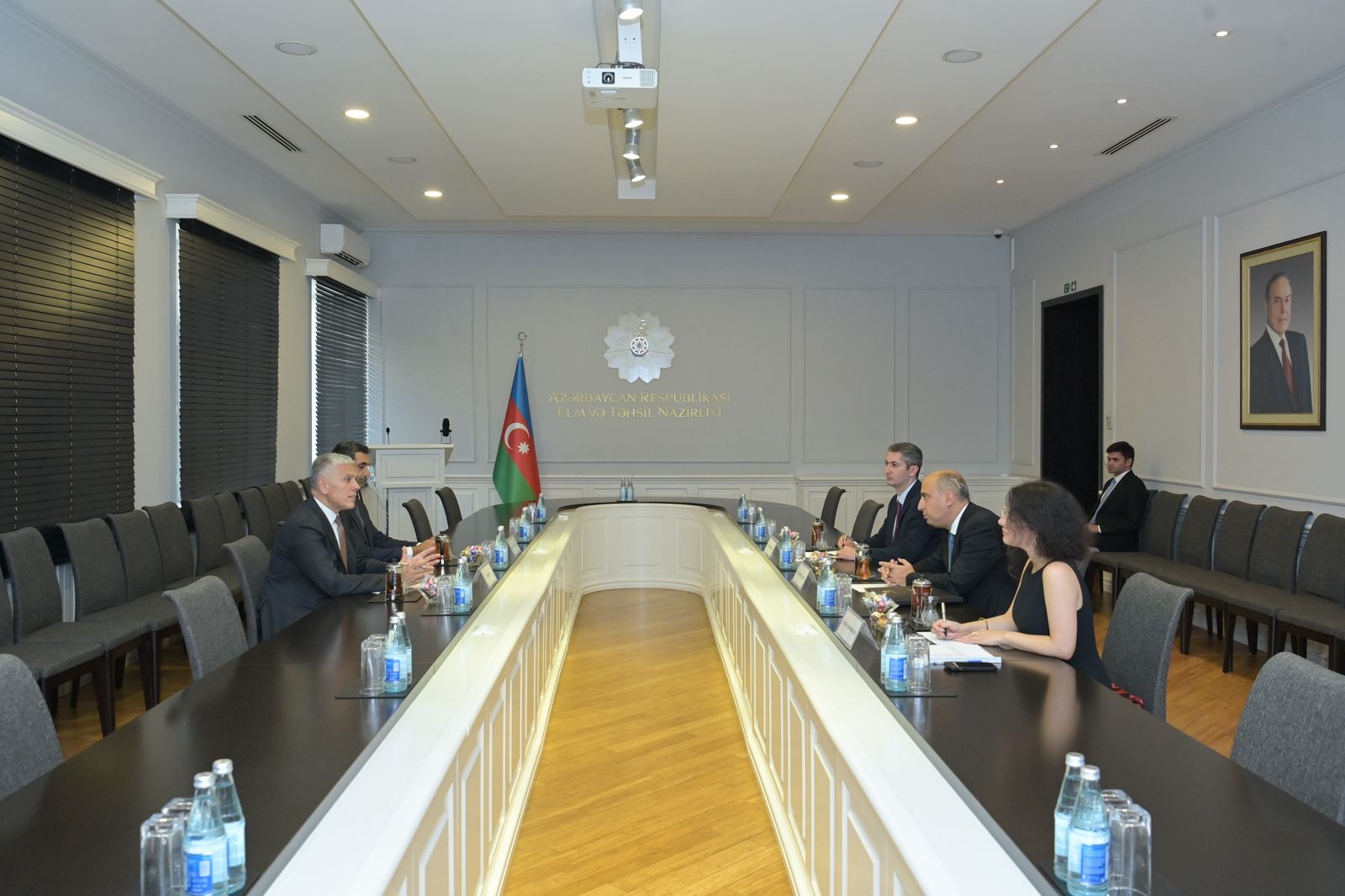 Emin Əmrullayev Özyeğin Universitetinin rektoru ilə görüşüb