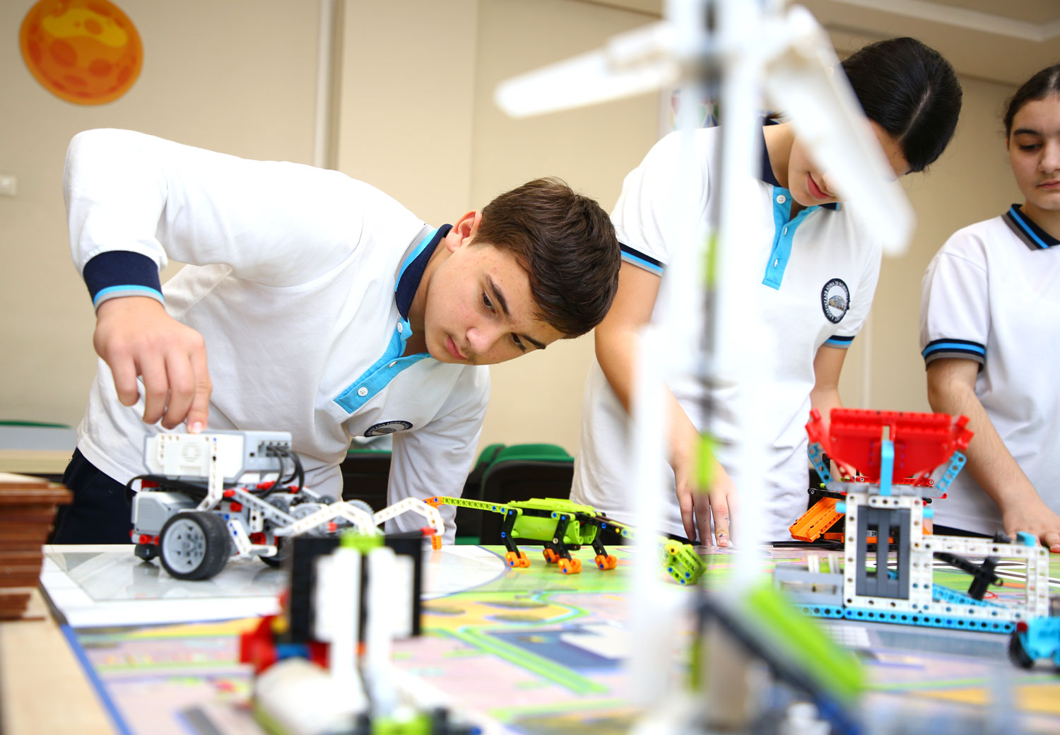 STEAM-in ayrıca ixtisas kimi tədrisi təhsilə hansı töhfələri verəcək?