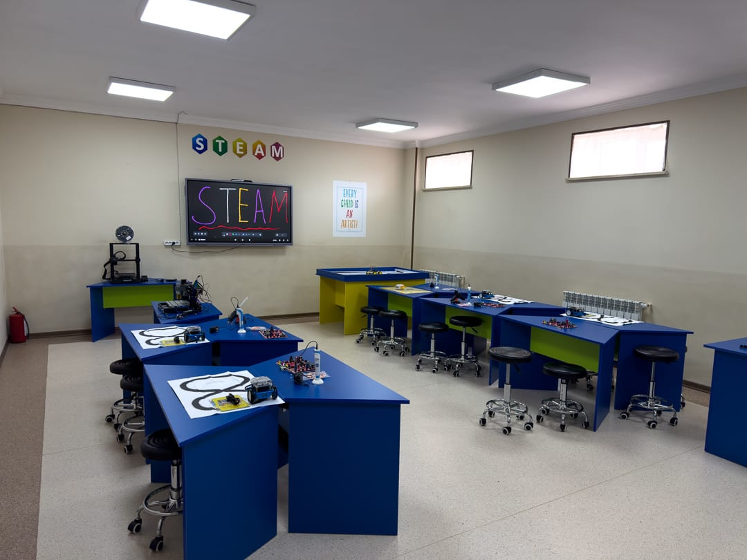 Naxçıvan şəhərinin məktəblərində 17 STEAM otağı yaradılıb