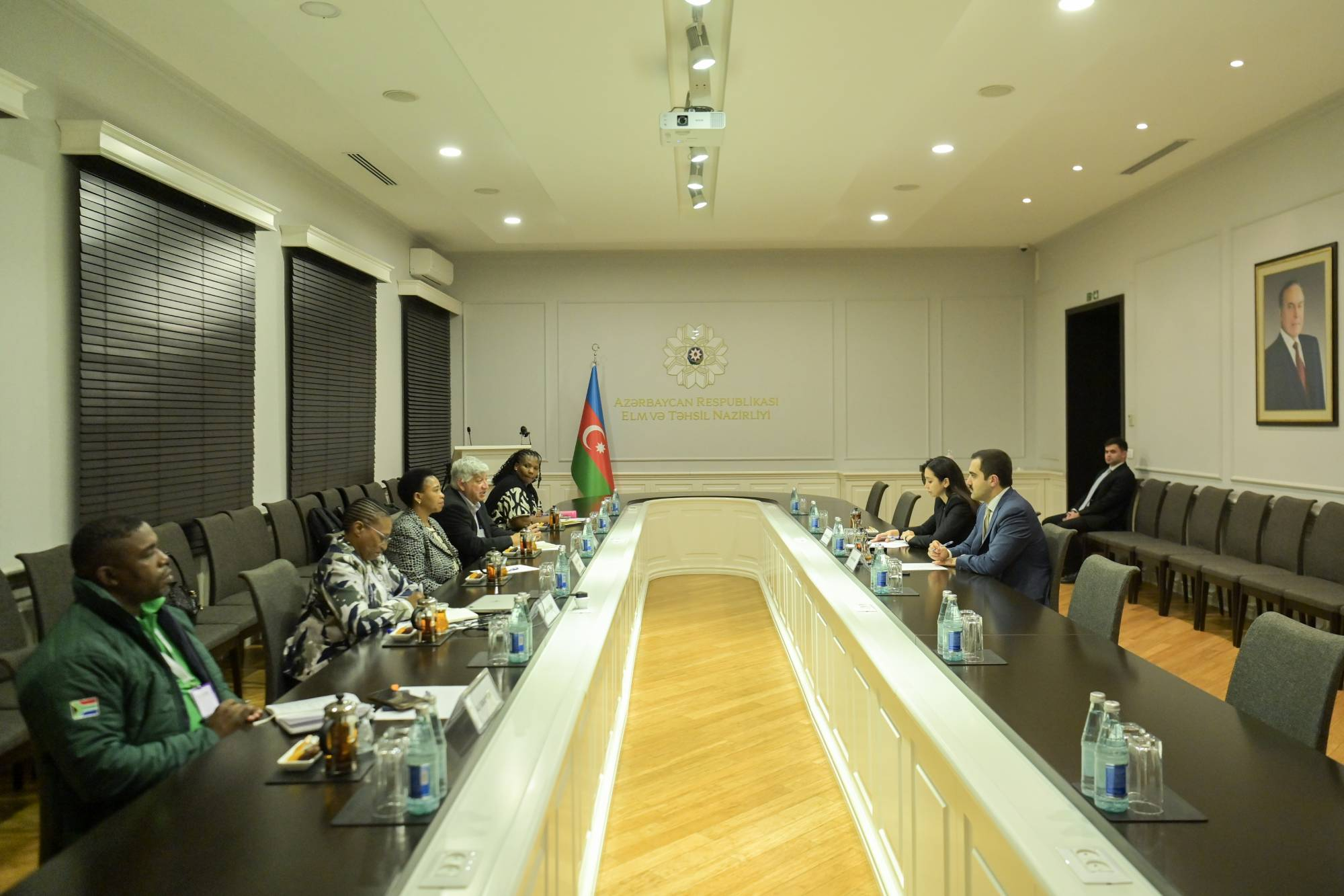 Nazir müavini Cənubi Afrika Respublikasından olan həmkarı ilə görüşüb