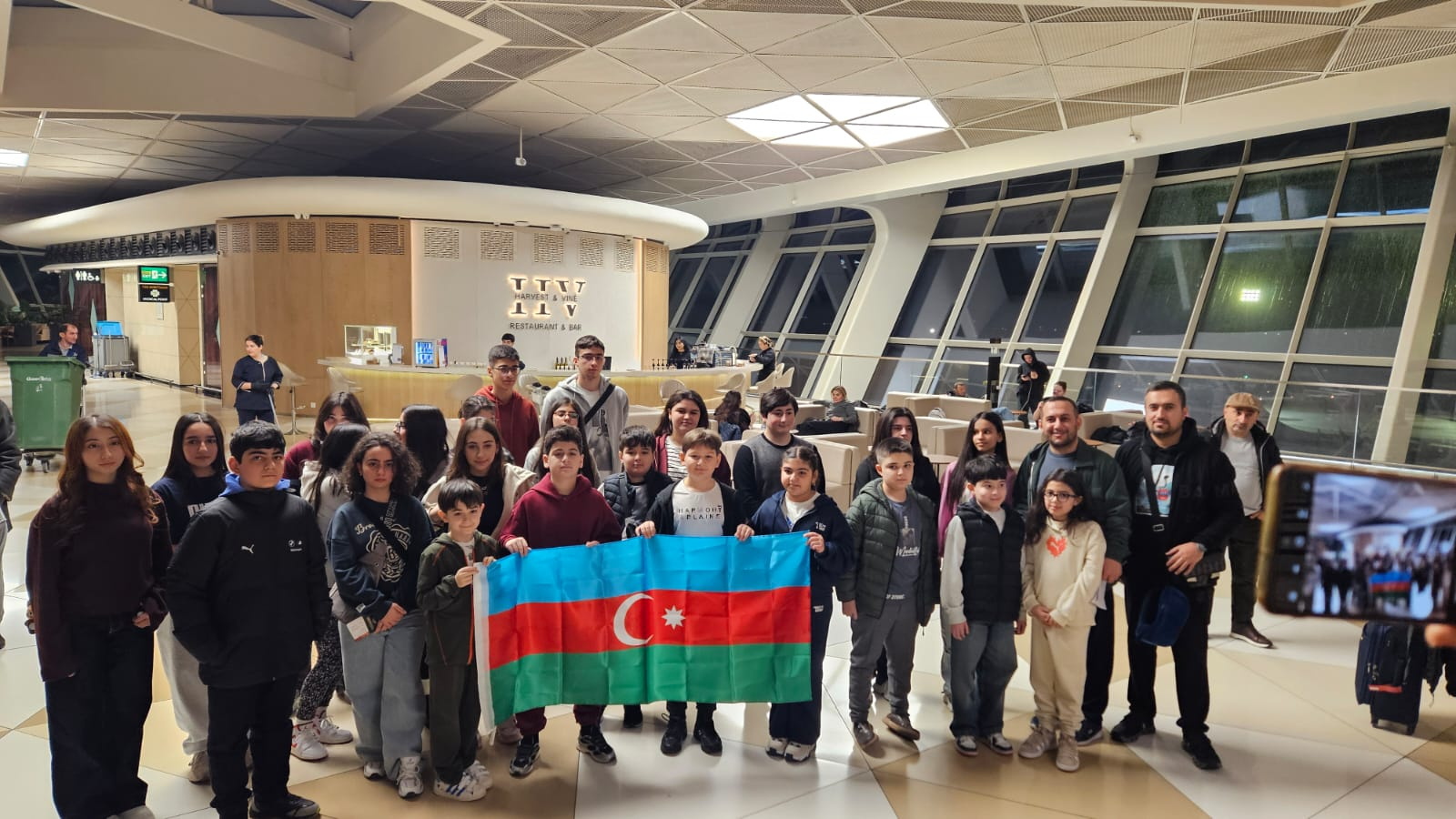 ABŞ-də keçirilən beynəlxalq olimpiadada uğur qazanan şagirdlər vətənə dönüblər