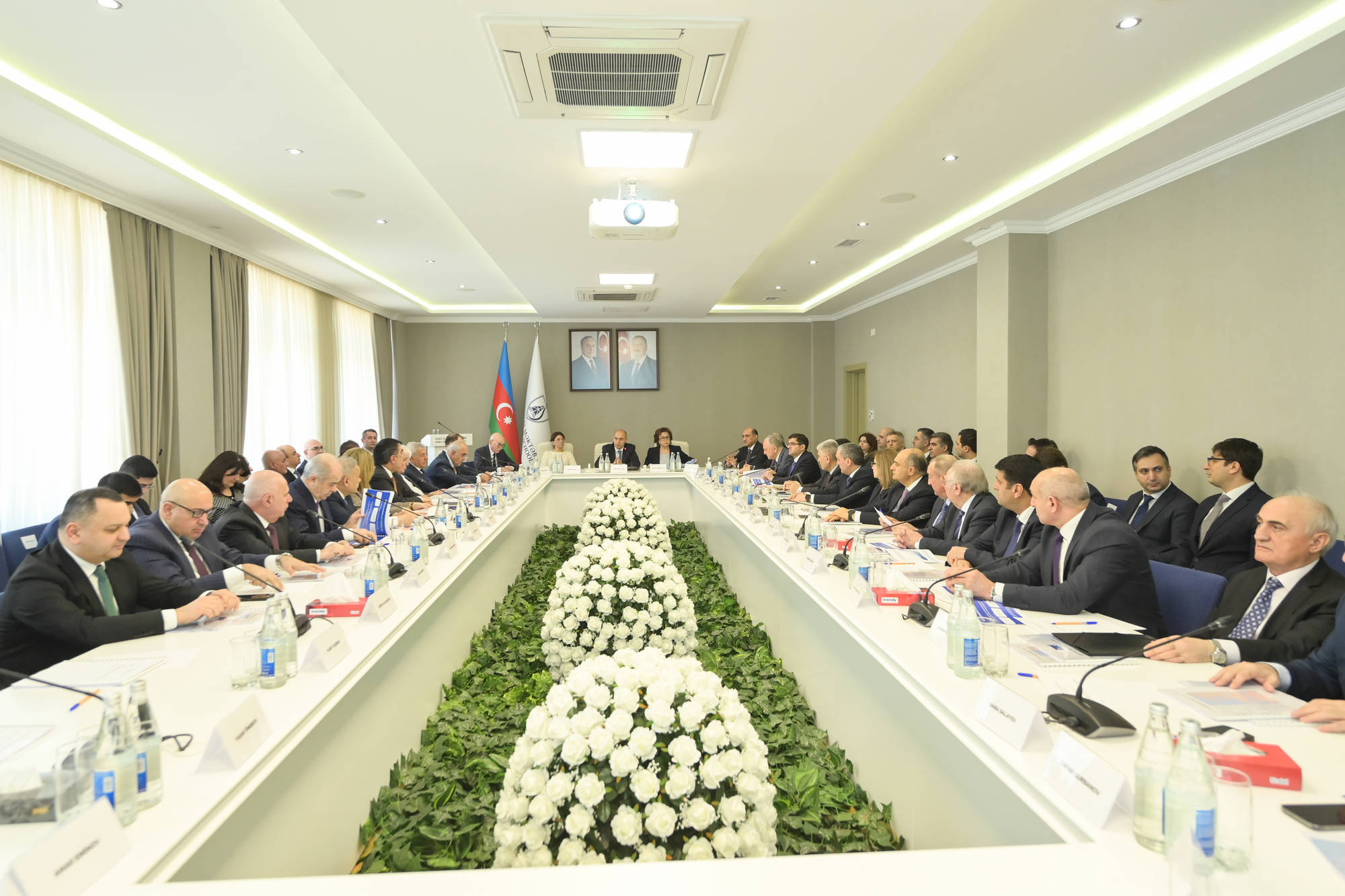 Ali təhsil müəssisələrinin rəhbərləri ilə görüş keçirilib