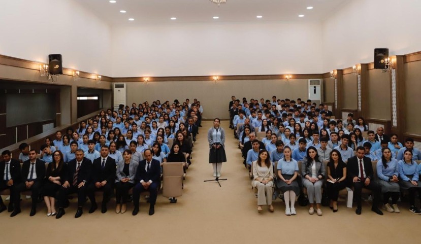 BSU-nun rektoru Sədərək rayonunda məktəblilərlə görüşüb