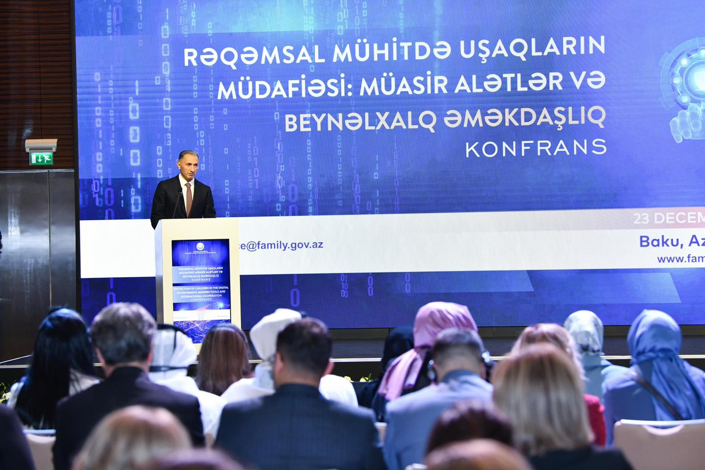 Rəqəmsal mühit uşaqlar üçün müəyyən təhlükə yaradır - Rəşad Nəbiyev Samirə KərimovaSamirə Kərimova 23 Dekabr, 2025 - 11:35