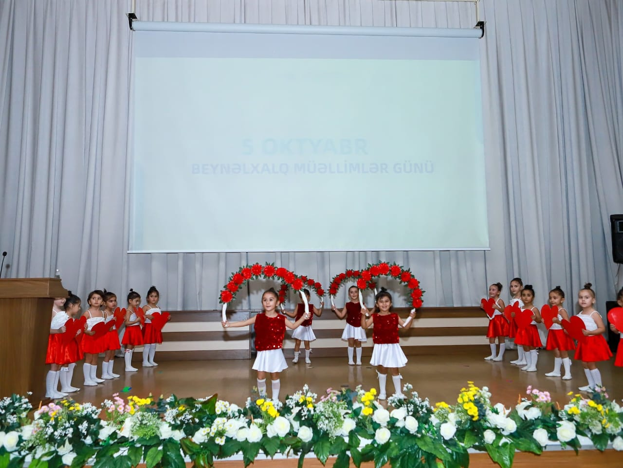 Bizi alqışlayanda çox sevinirik - Uşaq bağçasının fidanları
