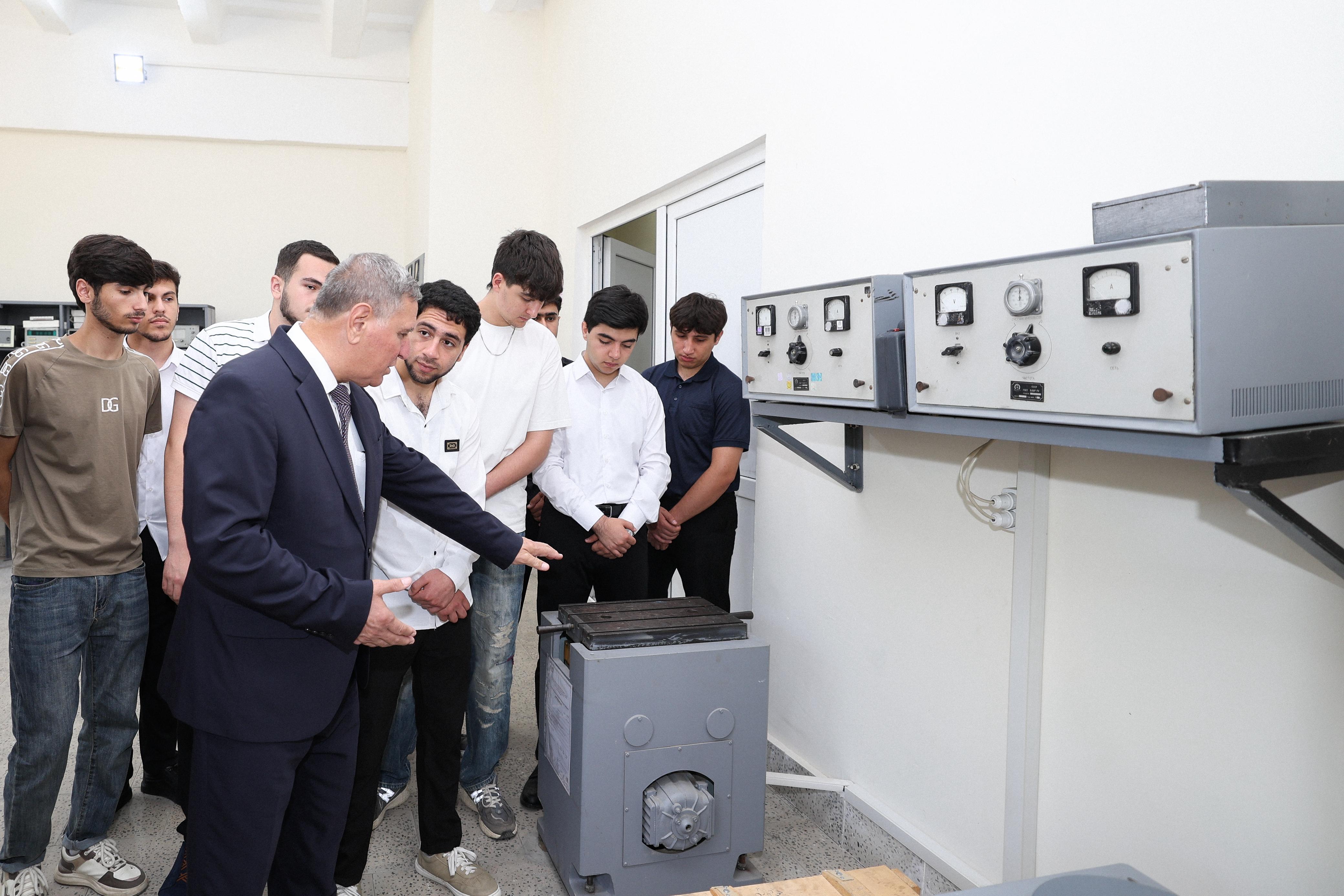 Müdafiə Sənayesi Nazirliyi AzTU tələbələri üçün infotur təşkil edib