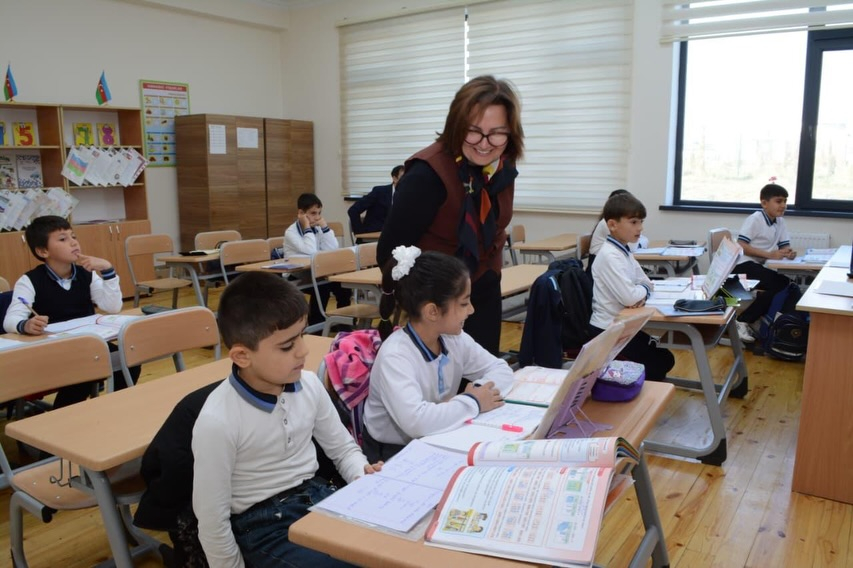 MÜTDA-nın direktor müavini bir sıra təhsil müəssisələrində olub