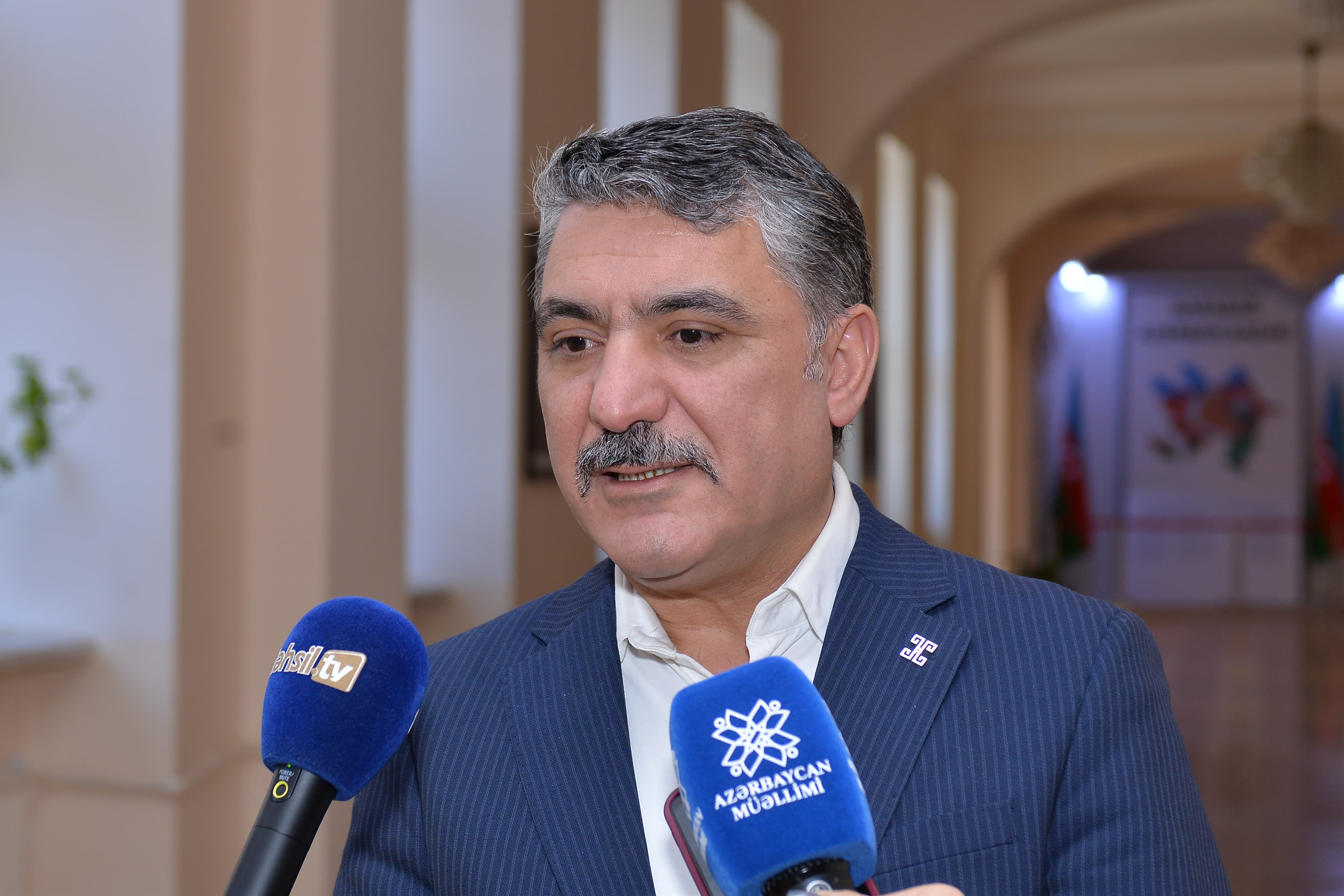 Şəmil Sadiq: Müəllimlərin yeni iş modeli əksər ölkələrdəkinə uyğundur