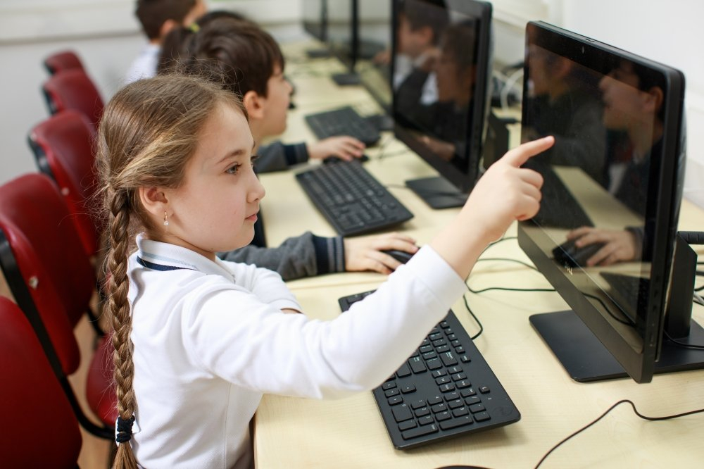 Məktəblilər üçün yeni rəqəmsal ingilis dili öyrənmə platforması yaradılıb