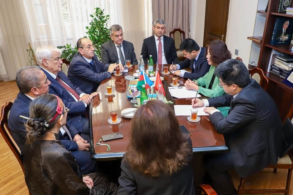 Mübariz İbrahimov adına Təhsil Kompleksində Çin dili tədris olunacaq