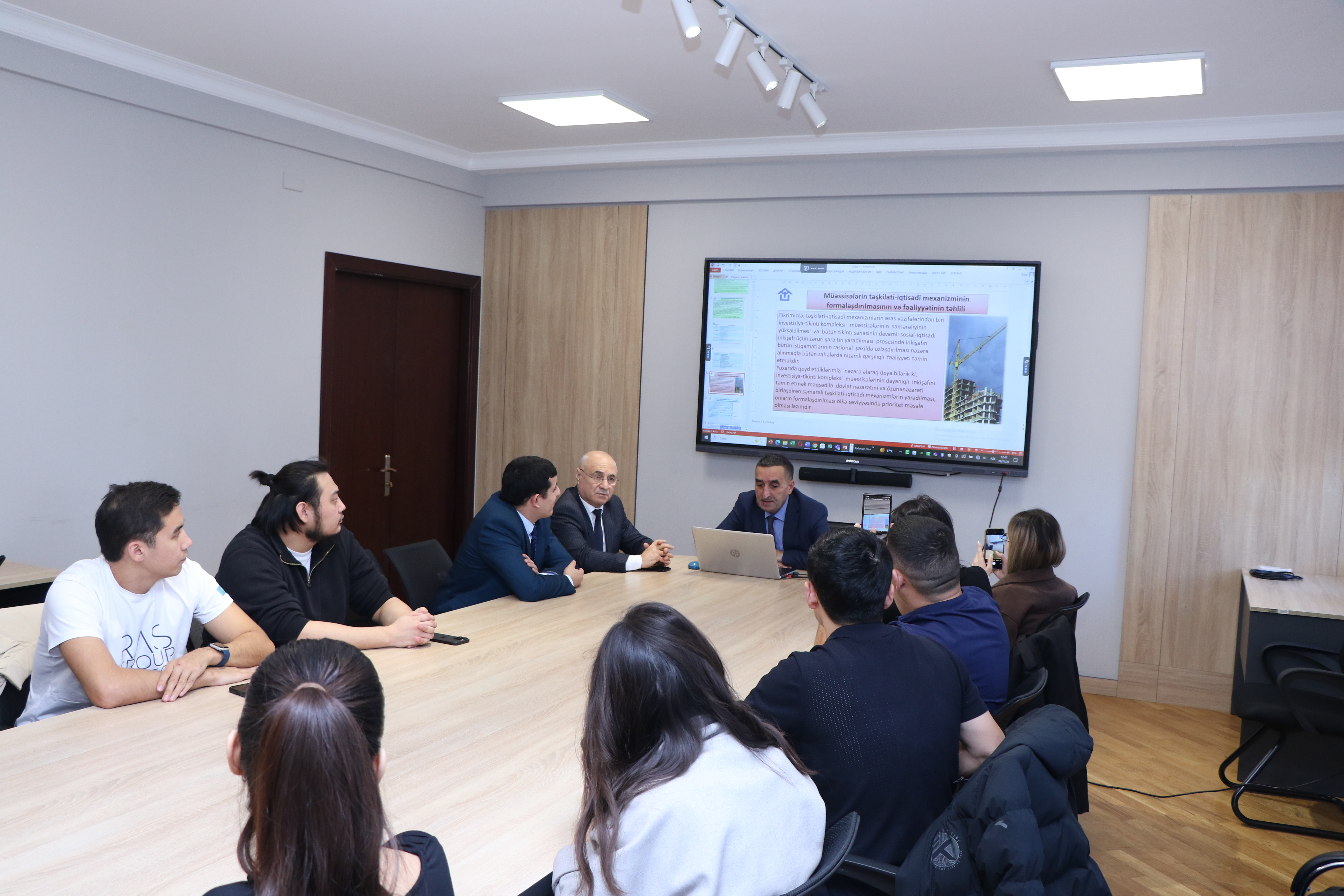 AzMİU-da investisiya-tikinti kompleksinin inkişafı mövzusunda seminar keçirilib