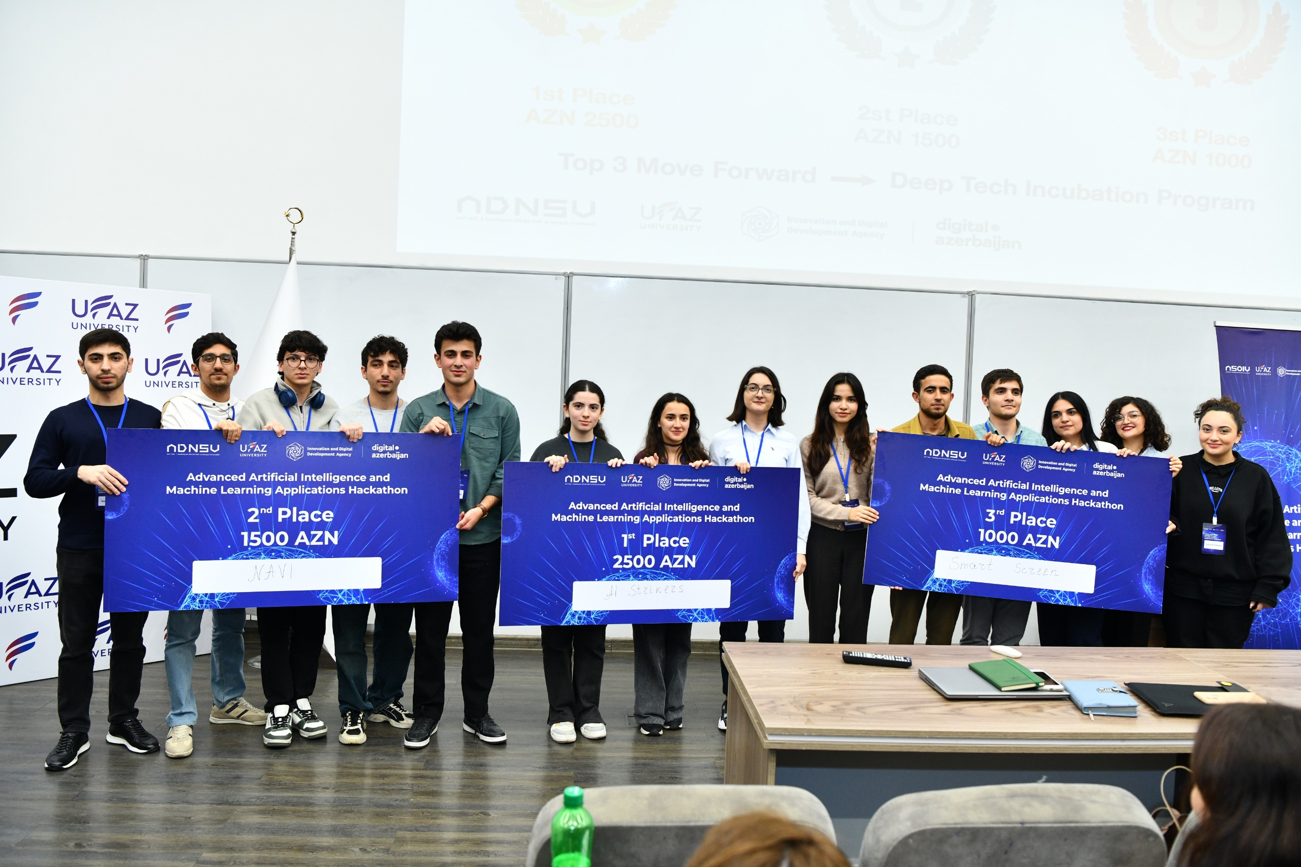 Kod, ideya və rəqabət: Hakatonun qalibi olan gənc innovatorlar