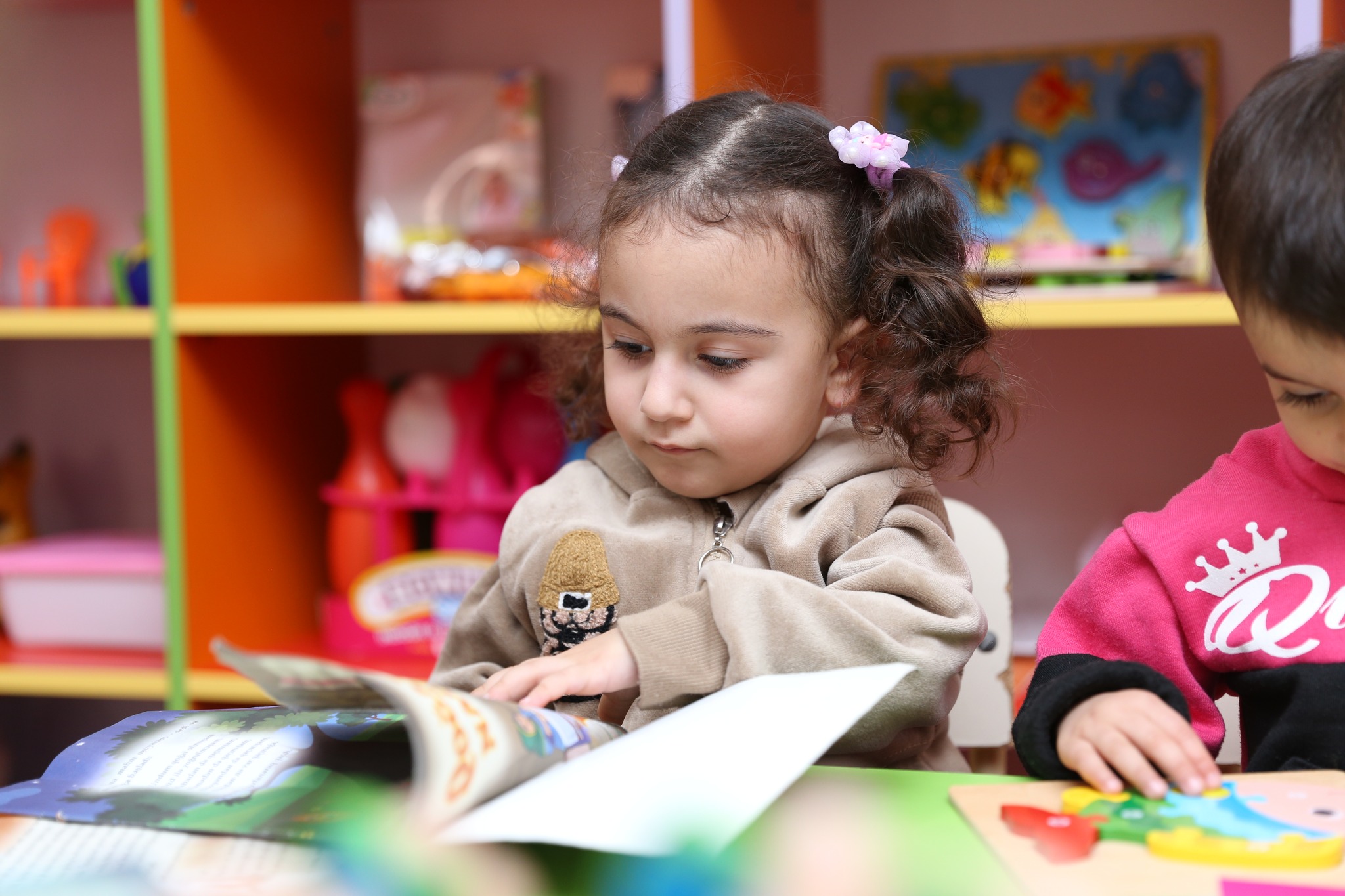 3 yaşadək uşaqlar hansı halda icma qruplarına qəbul oluna bilərlər?