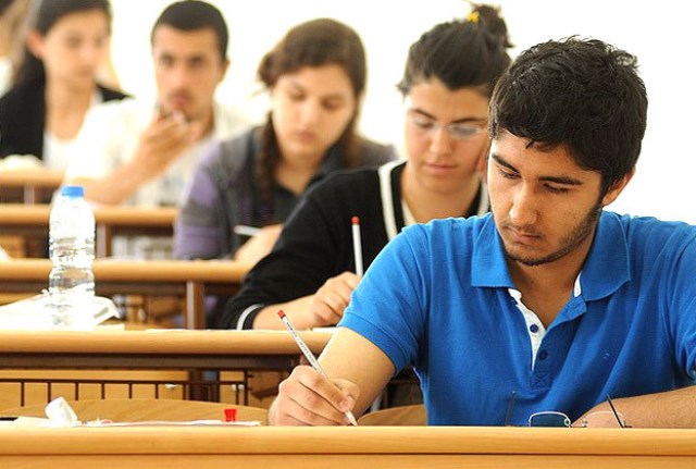 Kollec təhsili alanların sayı artıb