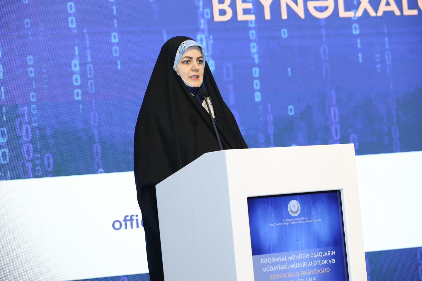 Valideynlər qoruyucu vasitələrdən istifadə etməklə uşaqlarına nəzarət edə bilərlər - Zəhra Pezeşkian