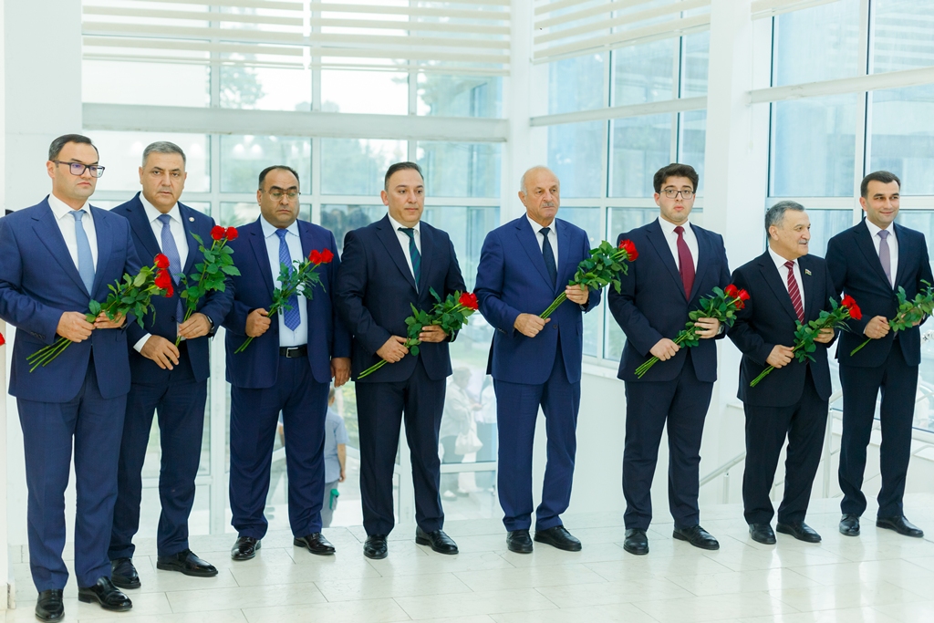 Mingəçevir Dövlət Universitetində Məzun Günü tədbiri keçirilib: 878 tələbə və magistrant məzun adını qazanıb