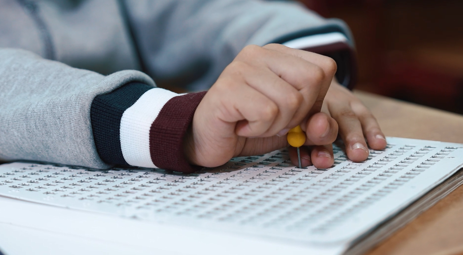 Qaranlığa işıq saçan barmaqlar: Görmə məhdudiyyətli uşaqların hekayəsi – VİDEO