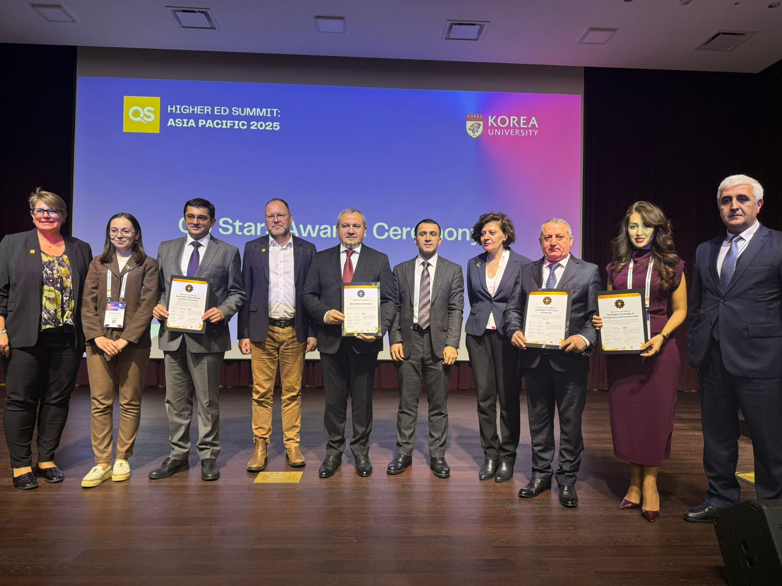 Azərbaycan universitetləri beynəlxalq sammitdə təltif olunub