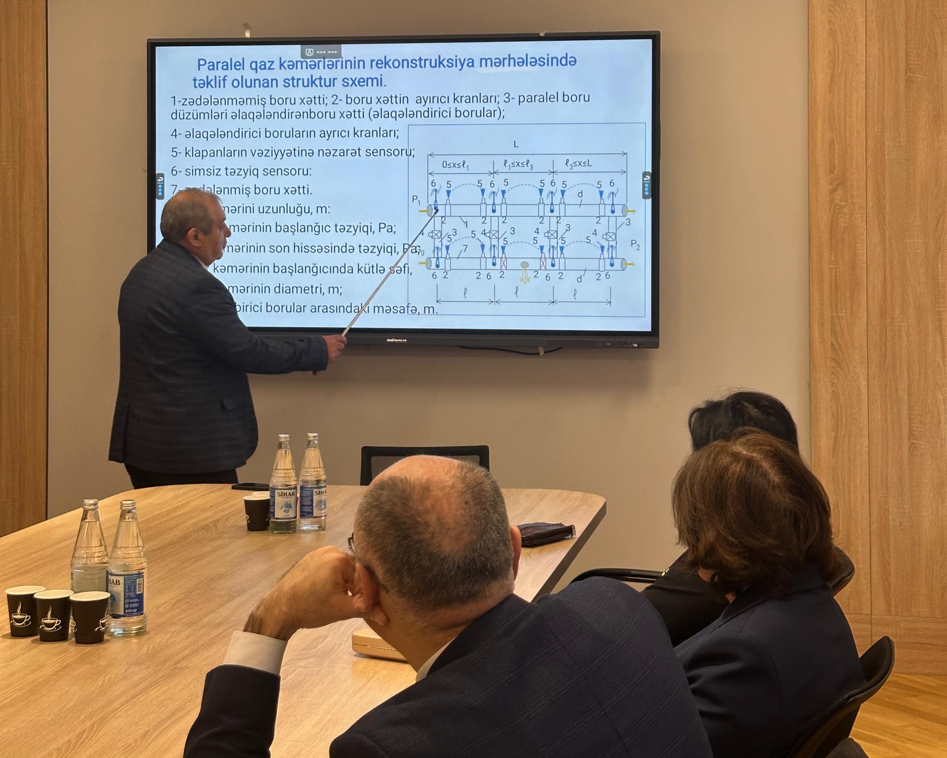 AzMİU-da paralel qaz kəmərlərinin idarəetmə proseslərinə nəzarət mövzusu müzakirə edilib
