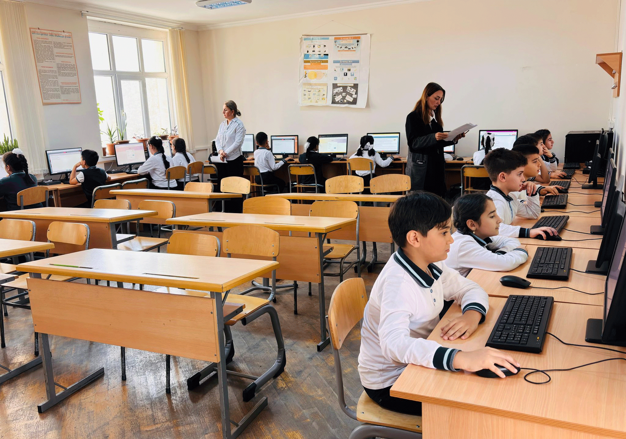 Paytaxt məktəblərində "BilBacar" müsabiqəsinin “Yarış” mərhələsi keçirilir