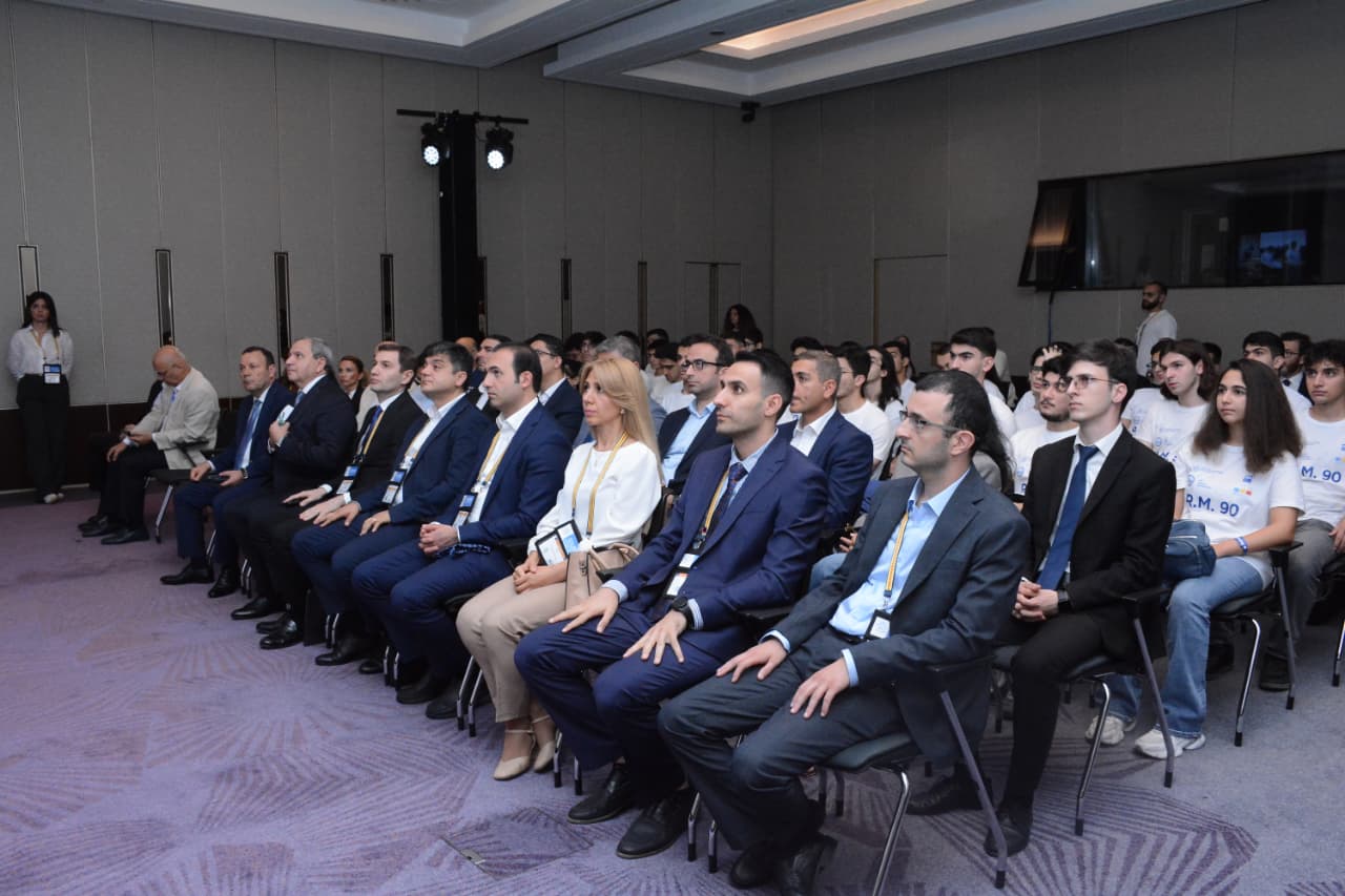 İlk proqramçının izi ilə: Ramin Mahmudzadəyə həsr olunan final mərasimi keçirilib
