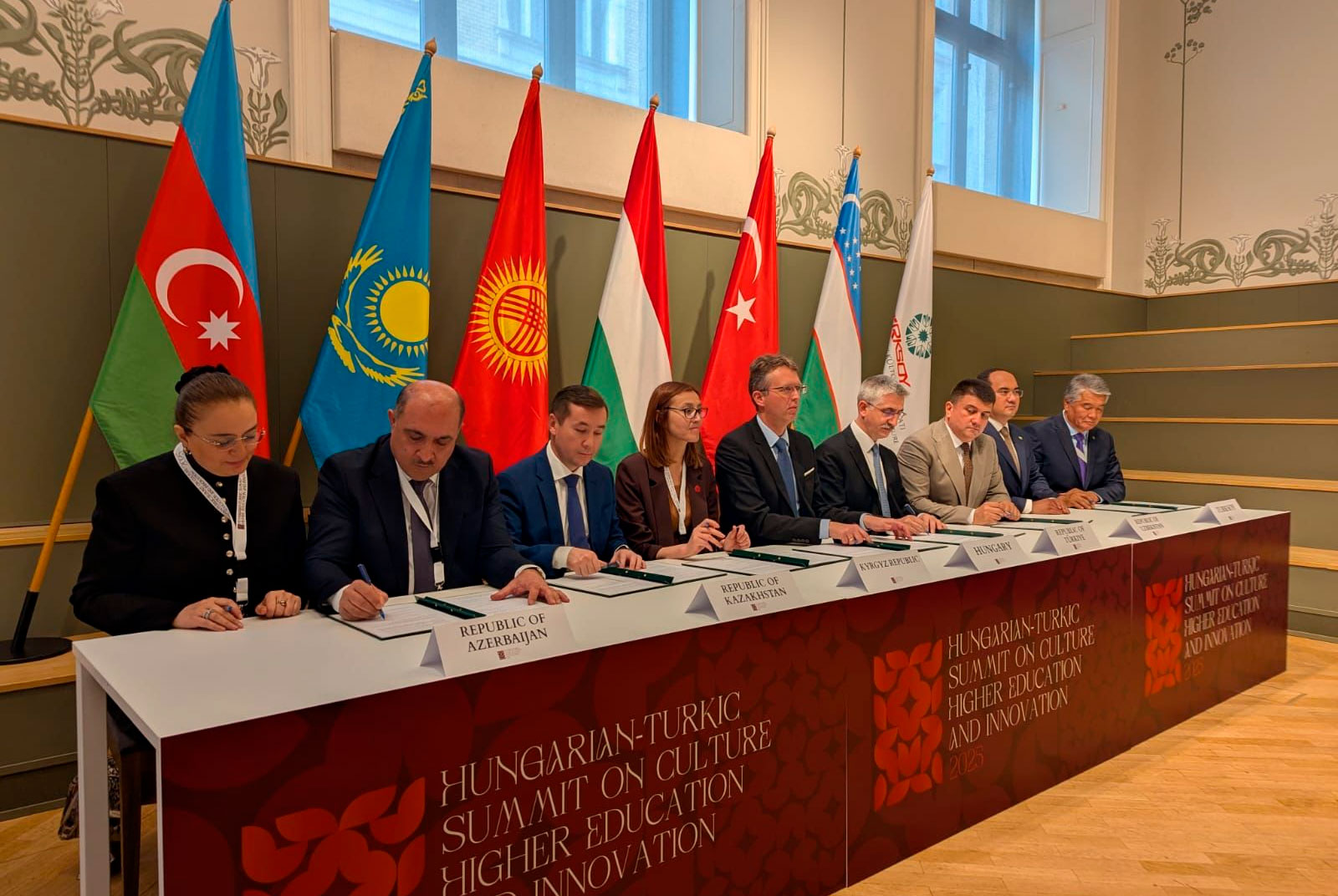 Nazir müavini İdris İsayev Macar-Türk Sammitində iştirak edib