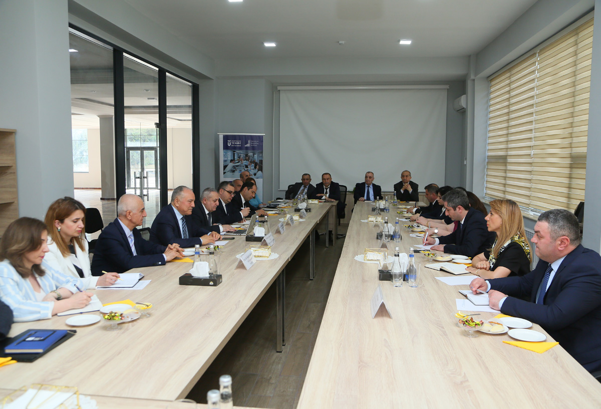 AzTU-da ali təhsil sisteminin strateji inkişaf perspektivləri üzrə işçi görüş keçirilib