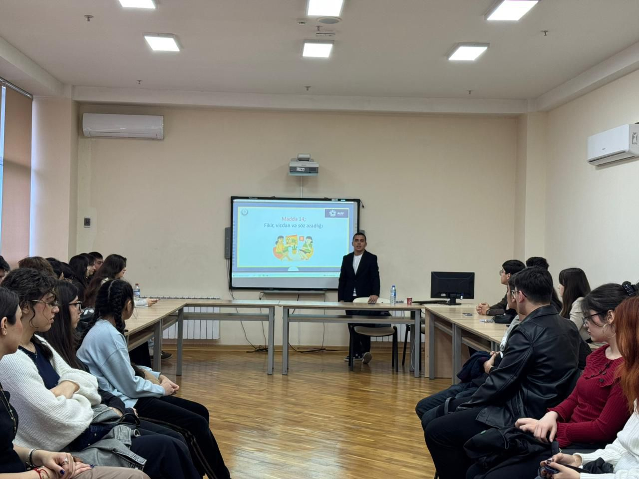 AzMİU-da “Uşaq hüquqları aylığı” çərçivəsində tədbir keçirilib