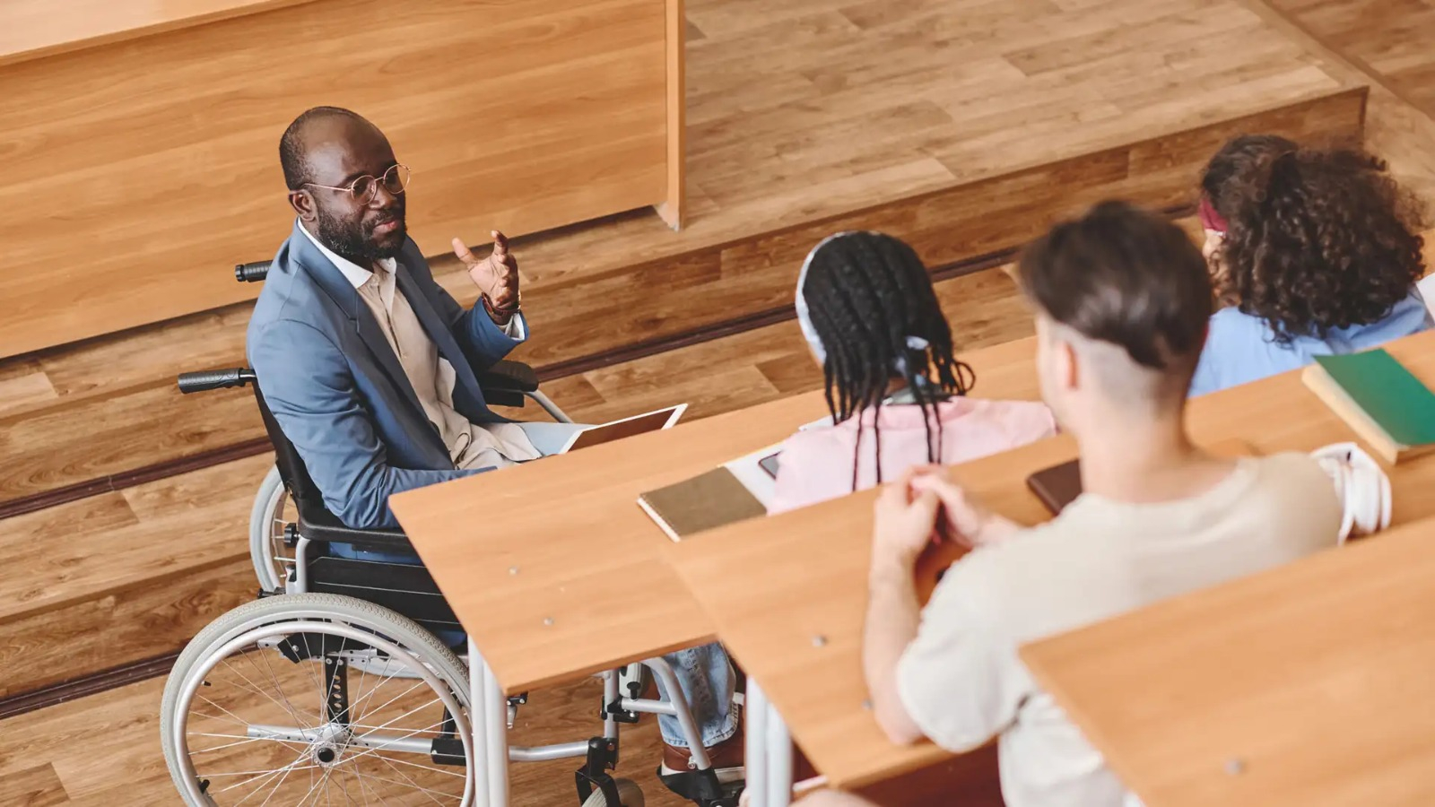 YUNESKO-nun əlilliyi olan müəllimlərlə bağlı çağırışı: “Onların təcrübəsini nümayiş etdirək”