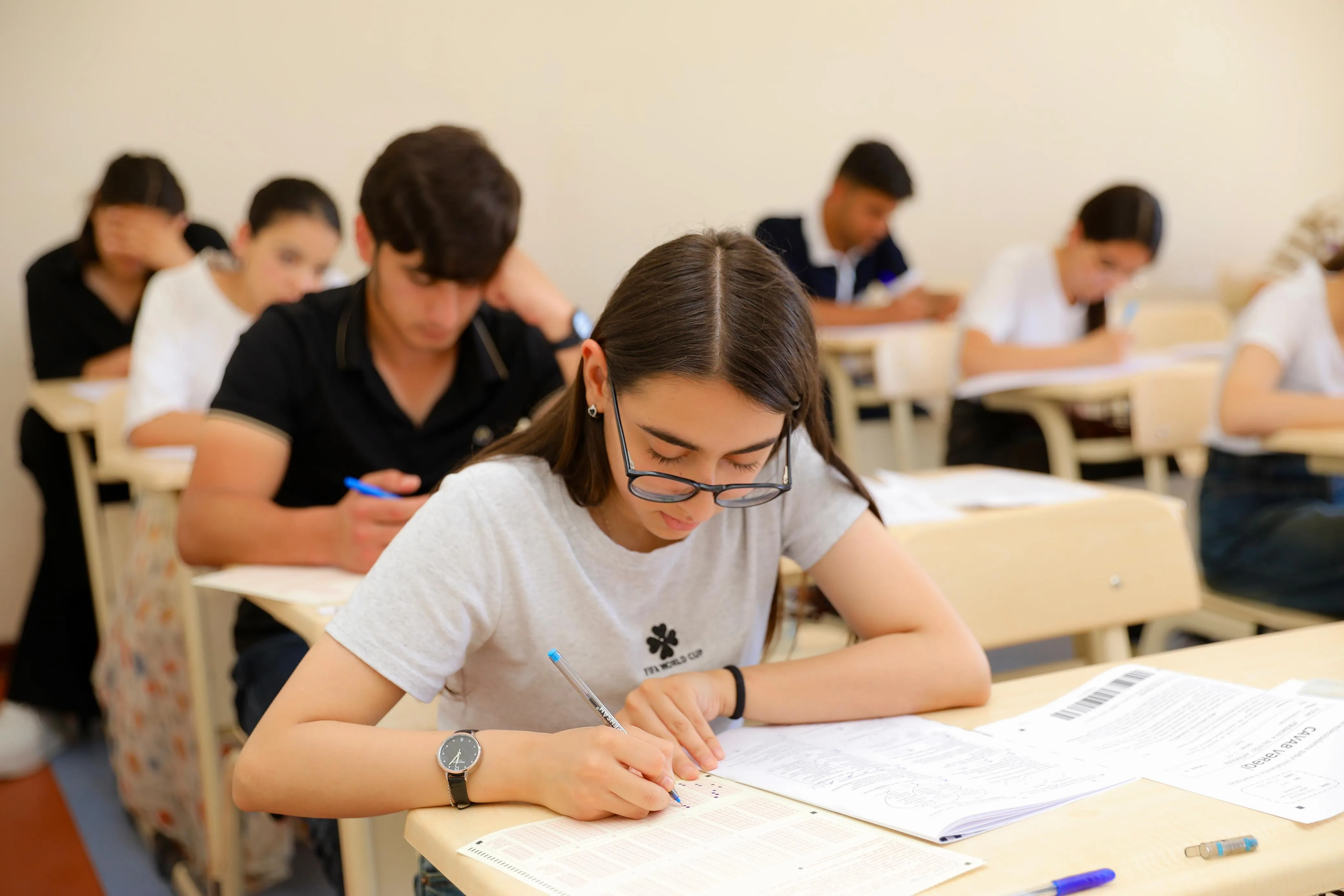 II və III ixtisas qrupları üzrə ali təhsil müəssisələrinə qəbul imtahanı keçirilib