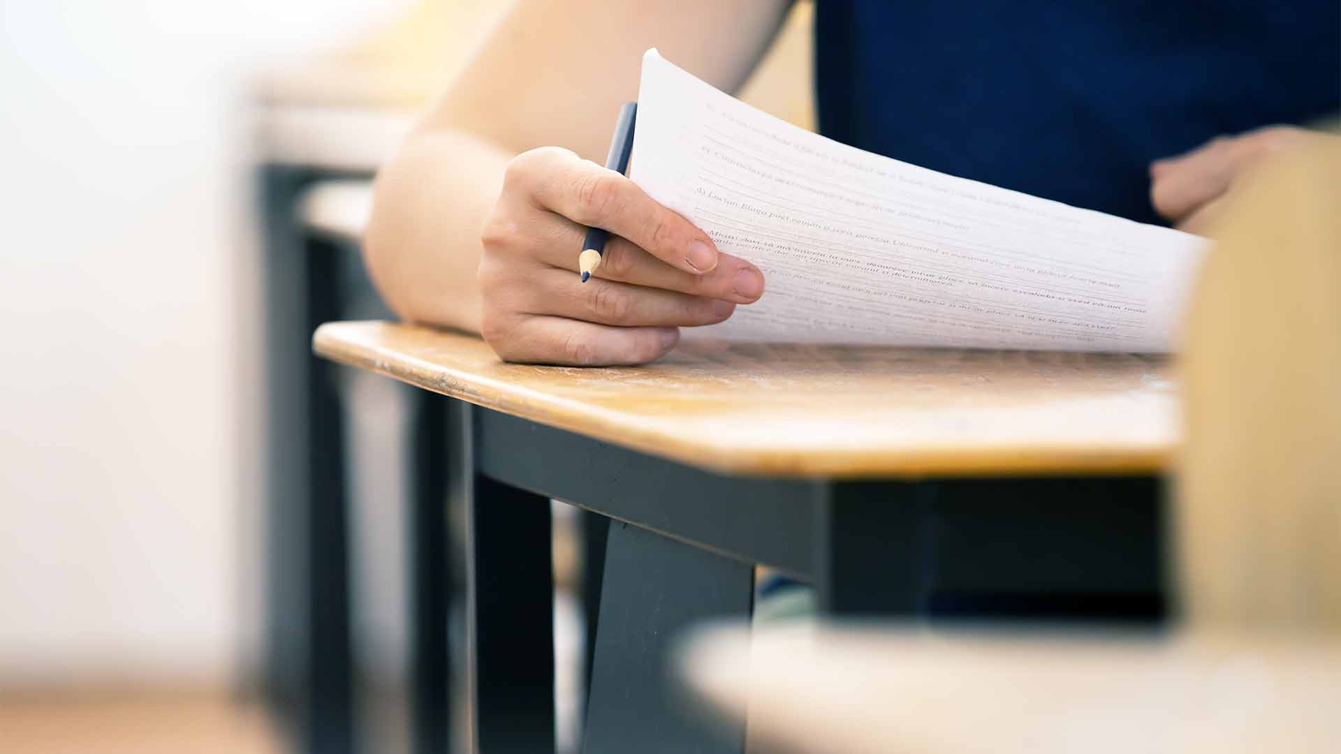 Bu gün I və IV qruplar üzrə qəbul imtahanı keçirilir