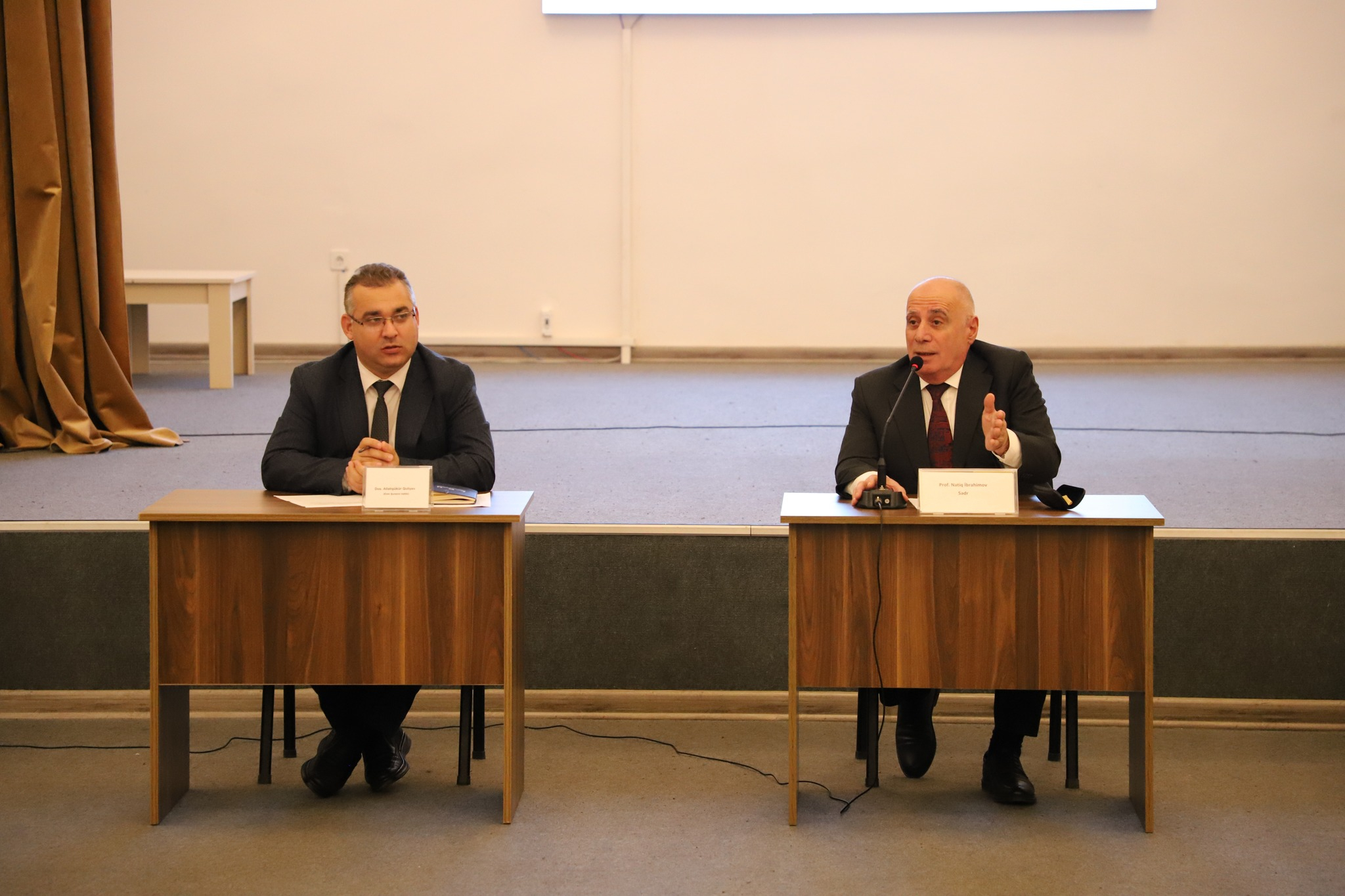 LDU-da imtahan sessiyasına hazırlığın vəziyyəti müzakirə olunub