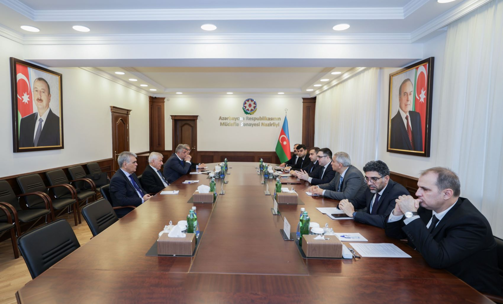 Müdafiə Sənayesi Nazirliyində BMU ilə əməkdaşlıq müzakirə edilib