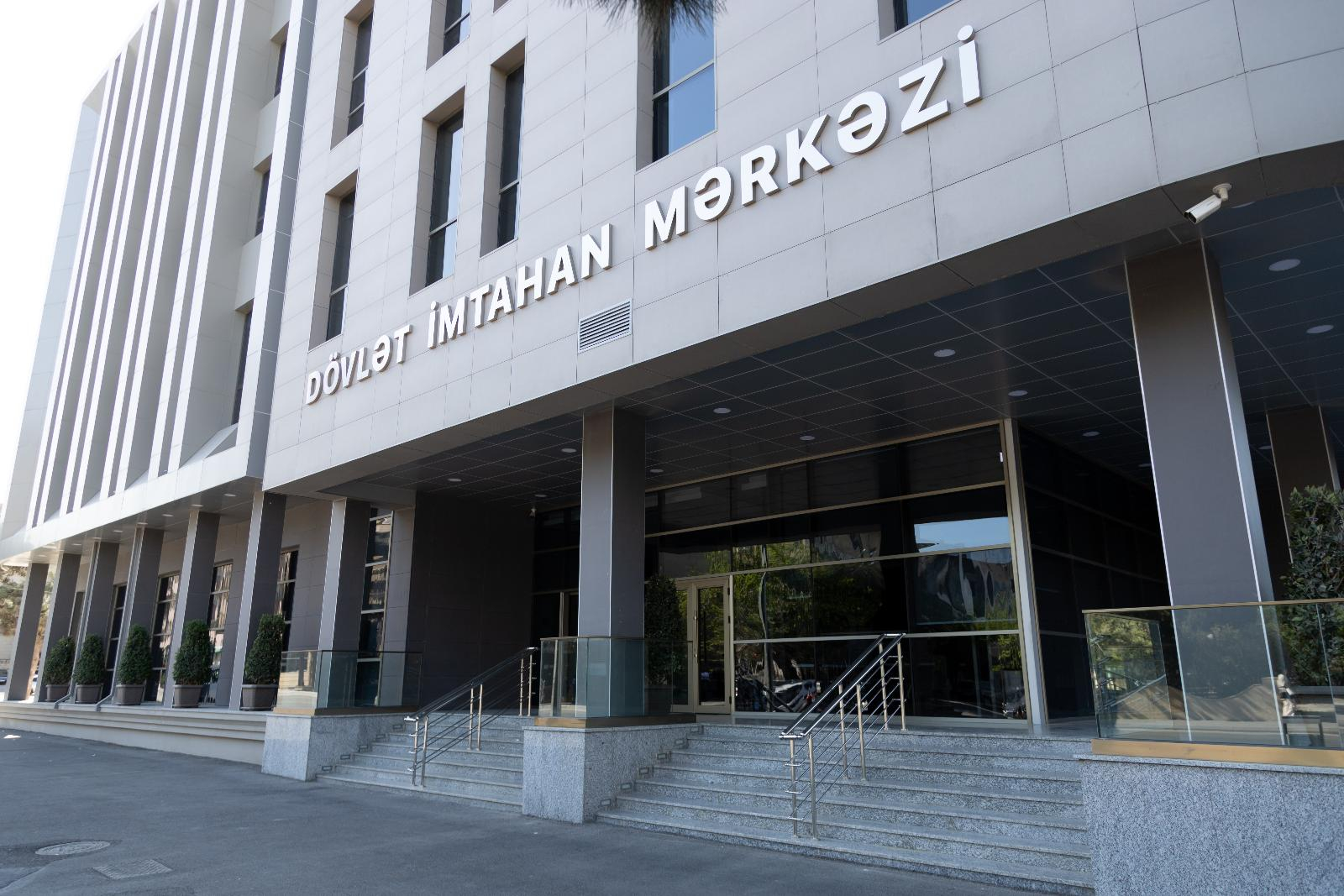 DİM-dən köməkçi vasitələrlə imtahana girən abituriyentlər barədə AÇIQLAMA