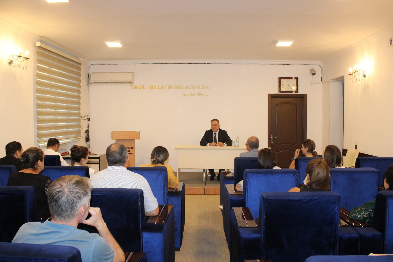 MDU-nun rektoru professor-müəllim heyəti ilə görüş keçirib