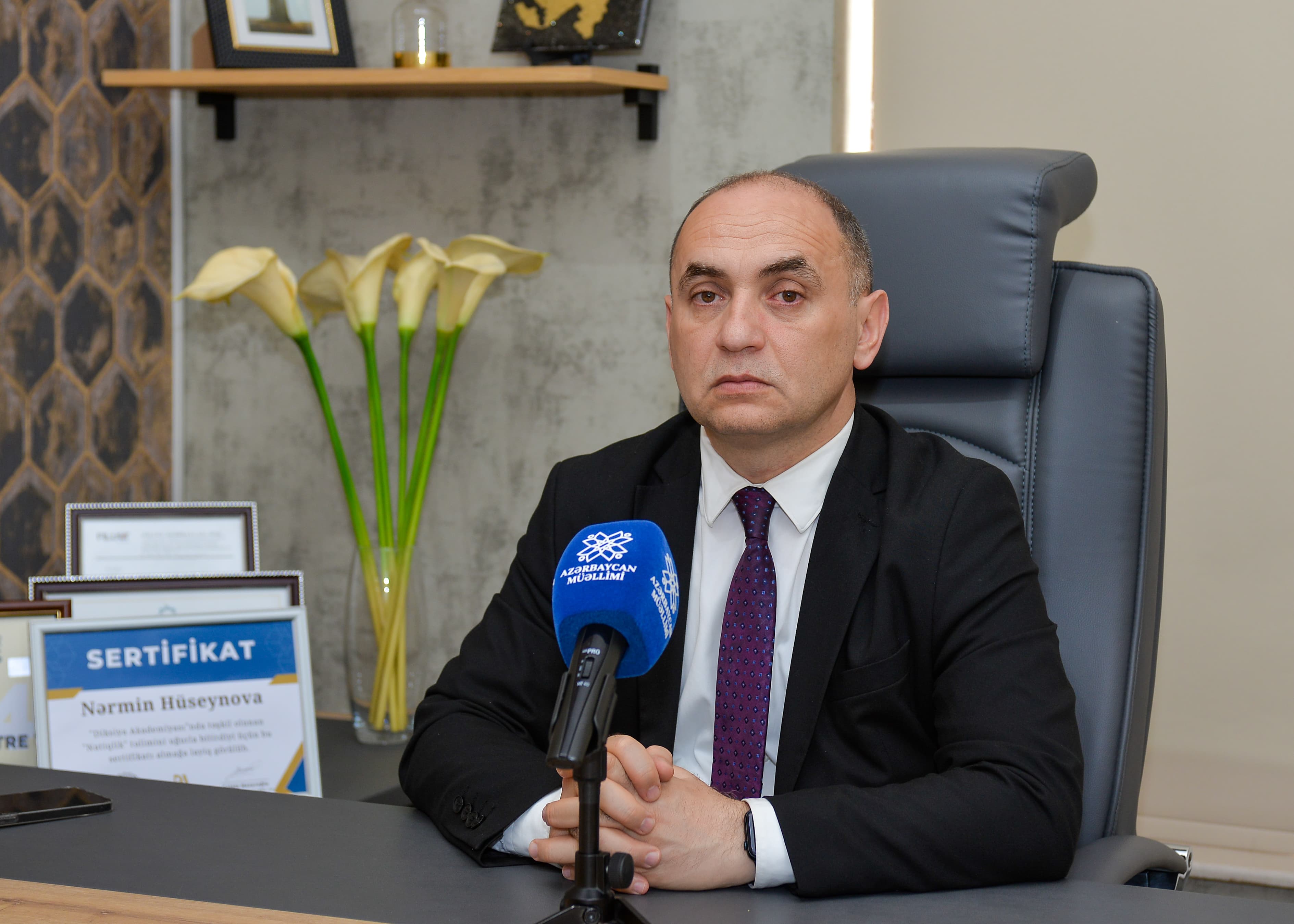 Ceyhun Məmmədov: Valideyn uşağın bir sözü ilə məktəbə gedib müəllimlə dalaşır – MÜSAHİBƏ